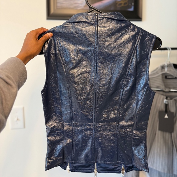 Akira COSMIC LOVE MOCK NECK ZIPPER TOP - Picture 6 of 6